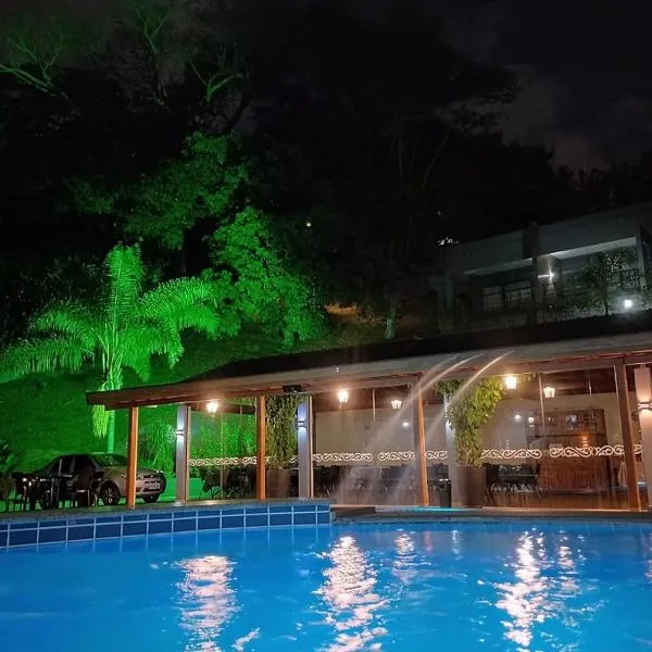 Pousada Recanto da Cascata, hotel v destinaci Águas de Lindóia