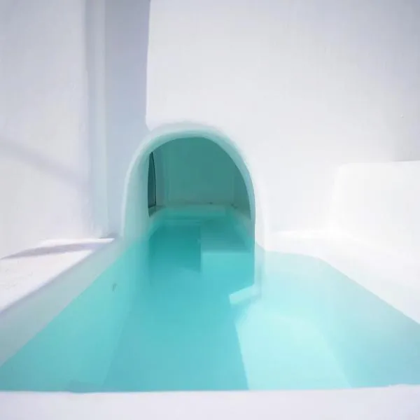 Oinos Luxury Suites, ξενοδοχείο στη Φοινικιά