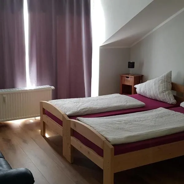 Pension Strohm im Lieth Café, hotel in Bad Fallingbostel