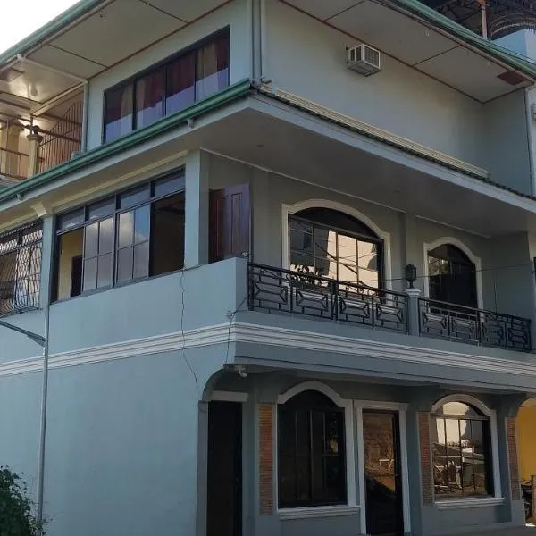 Divine Castle Travelers Inn, ξενοδοχείο σε Coron