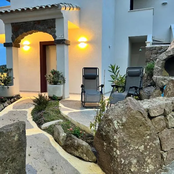 Luxury Home I LENTISCHI, hotel Castelsardóban