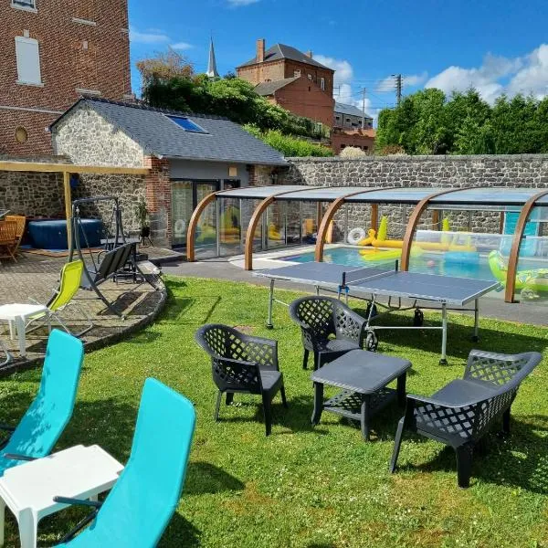 Duplex Swimming Cats, hotel din Saint-Hilaire-sur-Helpe