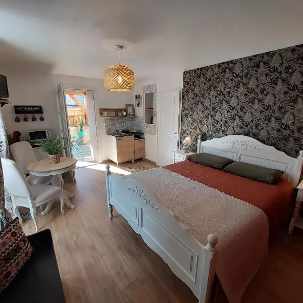 Les Petits Jardins de Cissé Chambre de Charme, hotel a Chiré-en-Montreuil