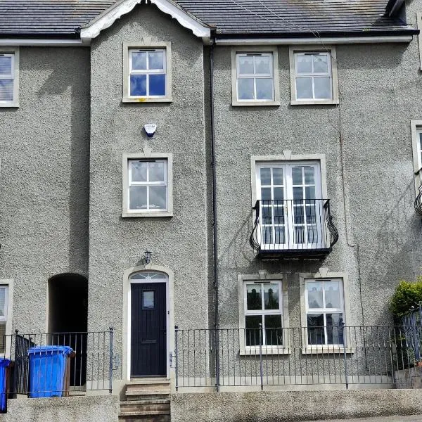 Castleview Large 3 Bedroom Family House - Glenarm, hotel di Carnlough