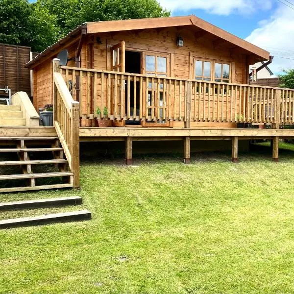 The Postage Stamp Cabin, hotel in Marstow