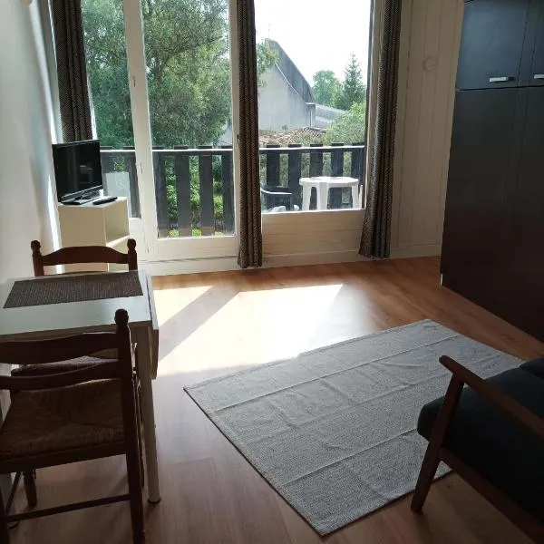 Studio tout confort au bord du lac d'Estey, hotel in Dax