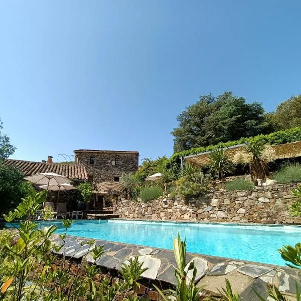 La Magnanerie de Camias – hotel w mieście Saint-André-de-Majencoules