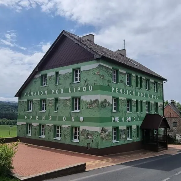 Pension Pod Lipou, hôtel à Klíny