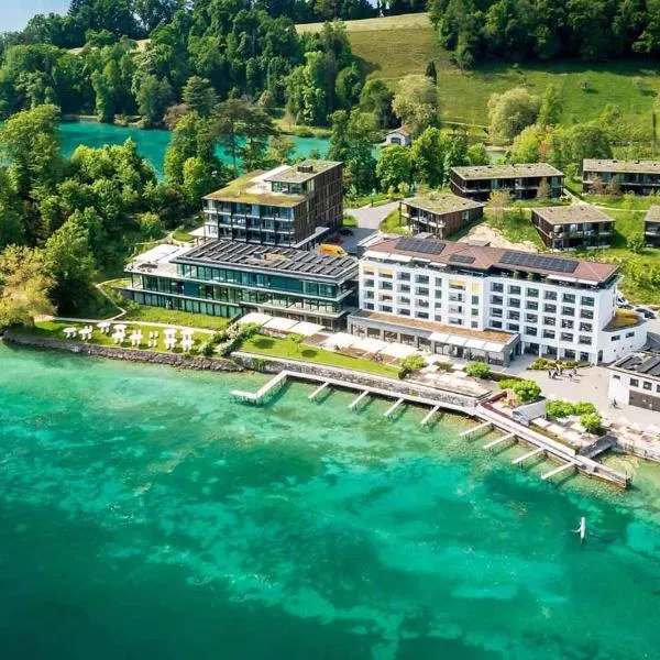 Campus Hotel Hertenstein, hotel en Weggis