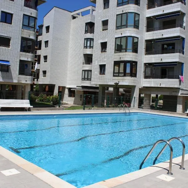 Apartamentos Zarautz Playa2, con piscina y garaje, hotel v destinácii Zarautz