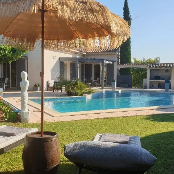 La Villa d'Olivène, hotel em Cuers