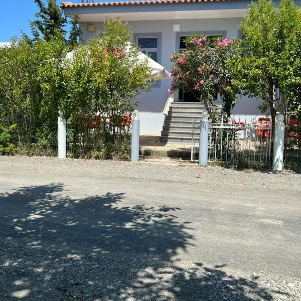 Guest house Andersoni Dhoma plazhi Andersoni, hotel v mestu (( Shën Ded Gjoni ))