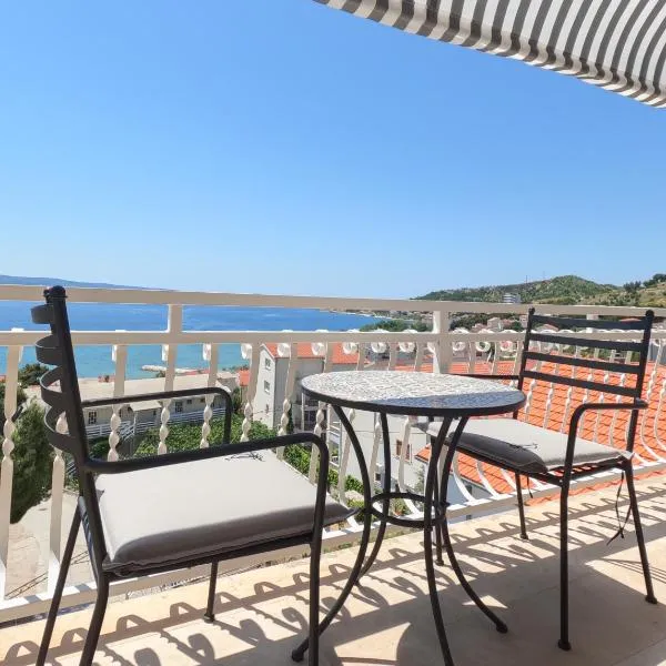 Sea and mountain view apartments, hotel v destinaci Duće