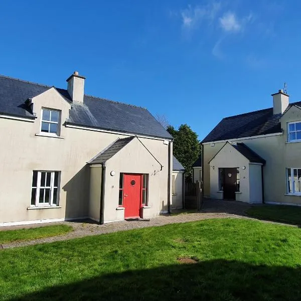 11 An Seanachai Holiday Homes, hotel v destinaci Dungarvan