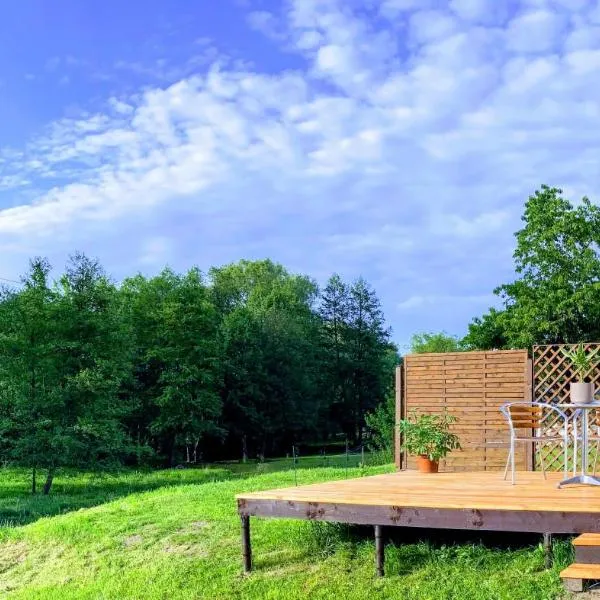 Apartmány u řeky Nežárky, hotel v destinaci Lasenitz