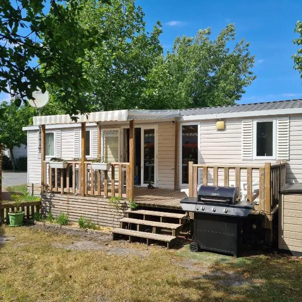 MOBILHOME 6/8 Personnes 3Ch LA RESERVE **** – hotel w mieście Gastes