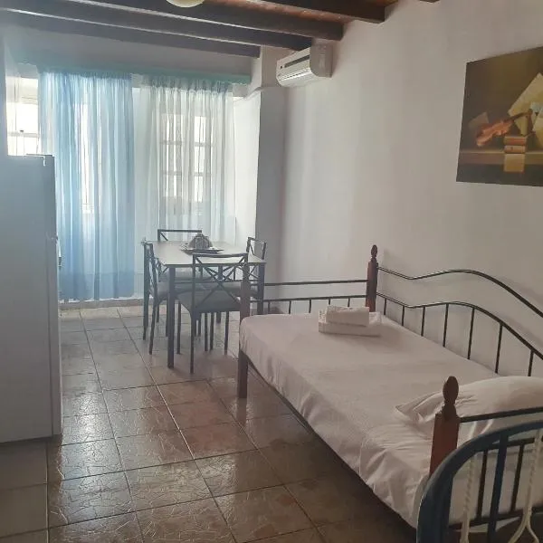 Callisto house 6, hotell sihtkohas Ermoúpoli