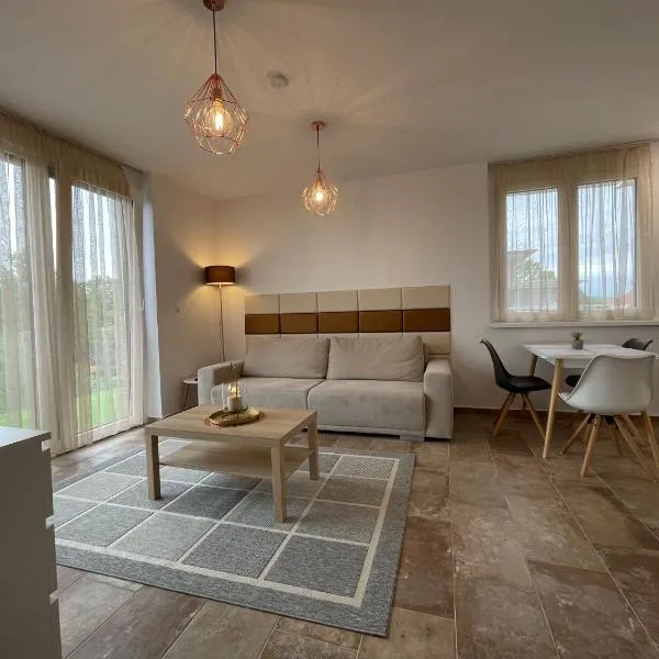 Bárdo Apartman, hotel in Balatonlelle