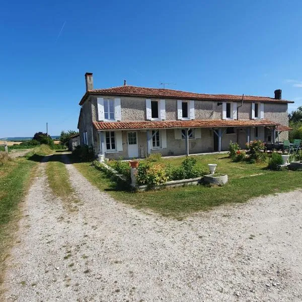 Grande maison avec jardin, animaux,au calme, hotel v destinácii Yviers