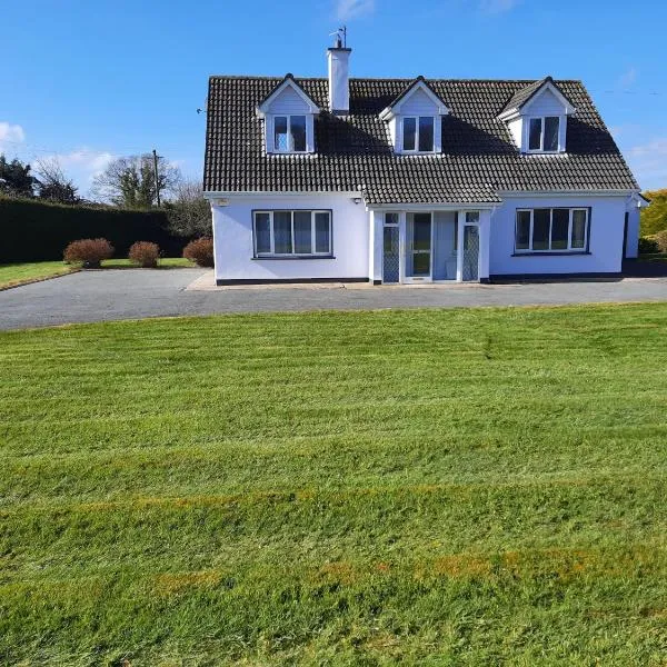 4 Bedroom, 15 min to Limerick city Quiet Retreat., hotel in Limerick