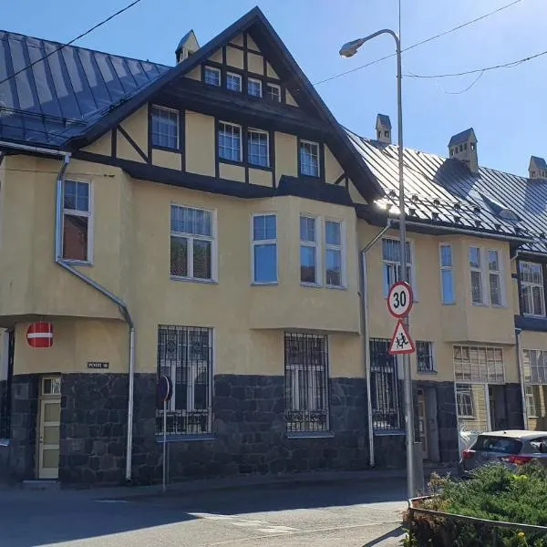 Posti Apartment, hotel en Viljandi