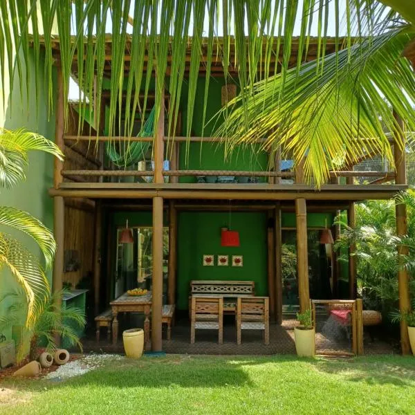 Bangalô duplex à beira-mar, hotel u gradu Kamasari