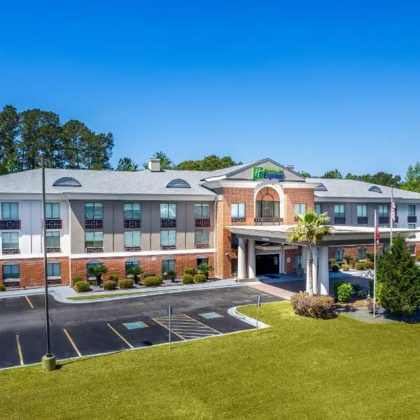 Holiday Inn Express Hotel & Suites Hinesville, an IHG Hotel, hotell i Hinesville