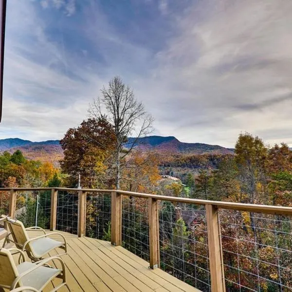 Hawks View Gatlinburg Mountain Cabin, hotell i Rocky Grove