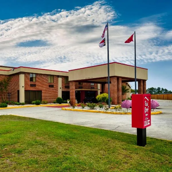 Red Roof Inn & Suites Jacksonville, NC, hotel in Jacksonville