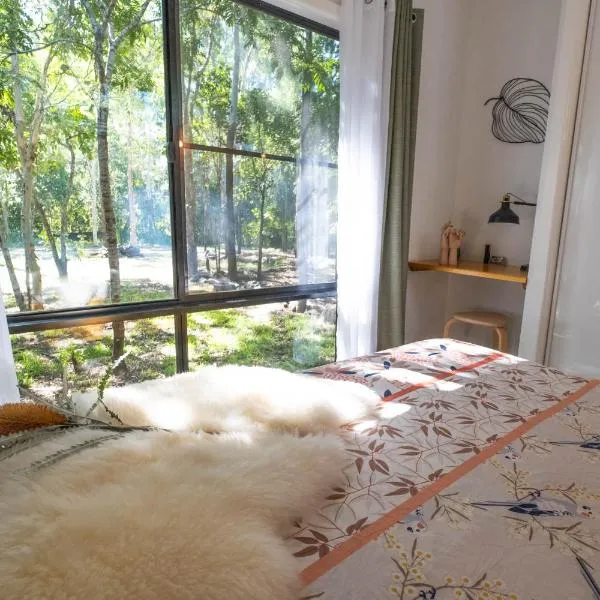 Airlie Beach Eco Cabins - Adults Only, hotel in Airlie Beach