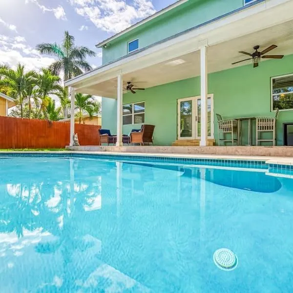 Las Olas Villa with HEATED Salt Water Pool, ξενοδοχείο σε Fort Lauderdale