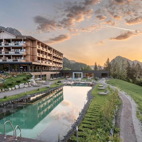 Ruhehotel & Naturresort Rehbach - Adults only, hotel v destinácii Schattwald