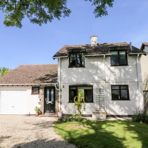 Ash Tree Cottage, hotel in Holsworthy