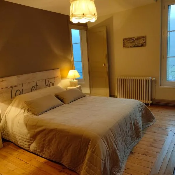 La Maison de Jeanne, maison d'hôtes, Hotel in Thiézac