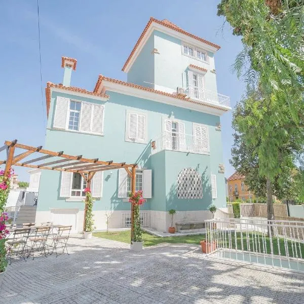 Impact Beach House, hotel di Estoril