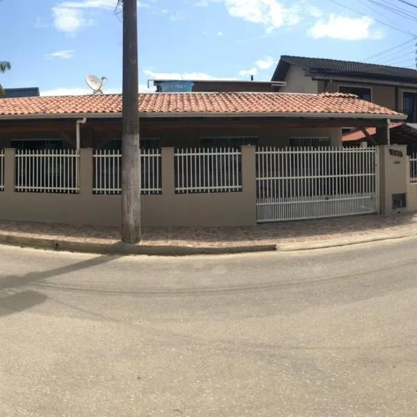 Residencial Marcelino, hotel in Porto Belo