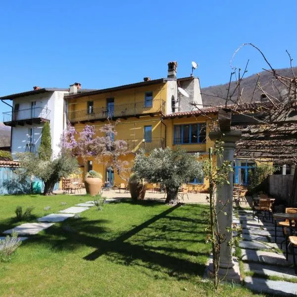 B&B Romantico Palazzo dei Ulivi, viešbutis mieste Purasca