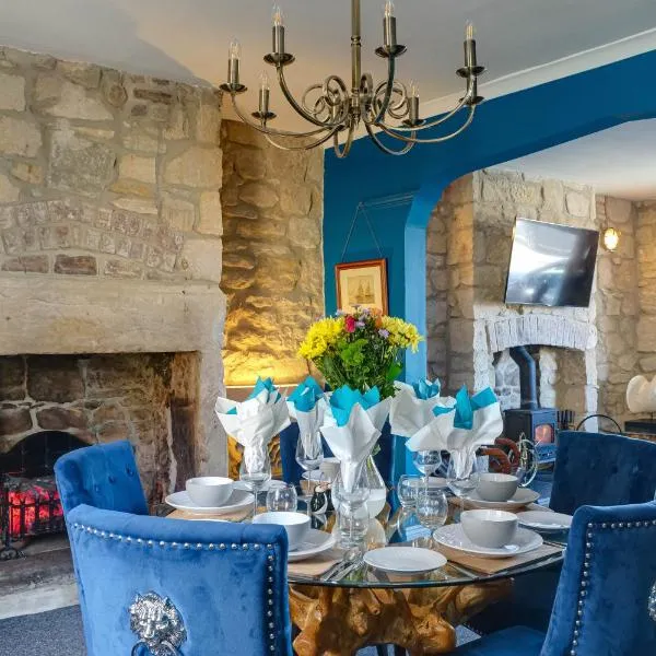 The Anchorage - sea views and beach on doorstep, hotel in Amble