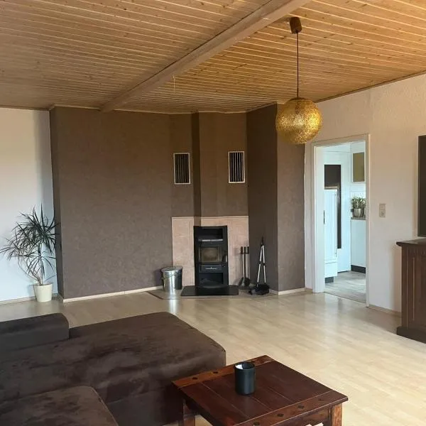 Ferienwohnung Großdobritz, hotel v destinaci Niederau