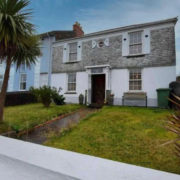 헤일에 위치한 호텔 Unique 4bed large central Hayle cottage nr St Ives