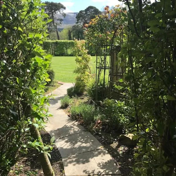 Aherlow Valley Hideaway, hotel v destinaci Tipperary