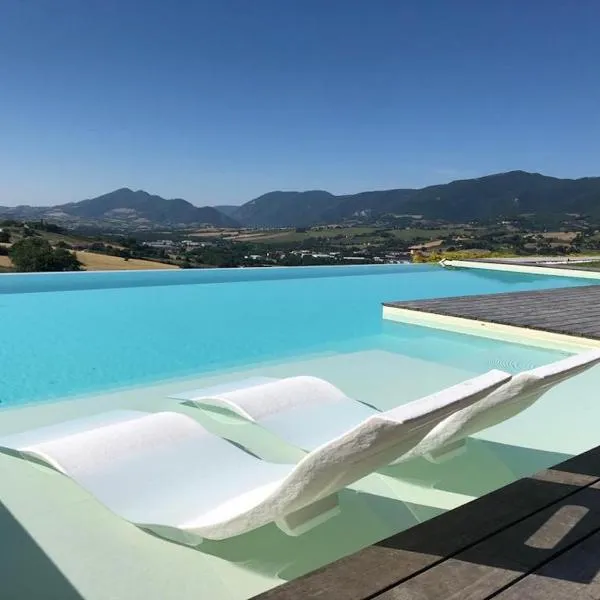 Serre Alte Landscape Luxury Rooms, hotel v destinaci Matelica