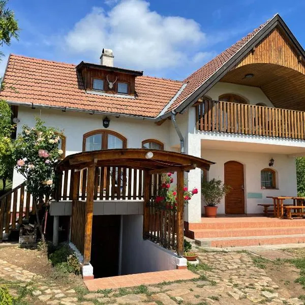 Füge Vendégház, hotel v destinaci Lovas