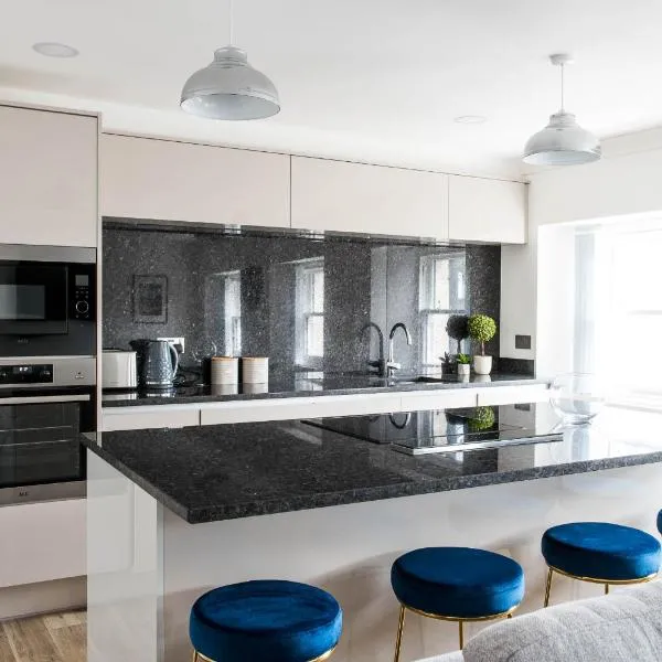 Monterey Residence - Stunning, Duplex Apartment in the Heart of Kendal, hotel v destinaci Kendal