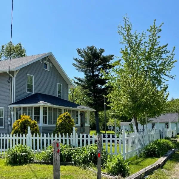 Drop Anchor Cottages and Lake House, hotell sihtkohas Saybrook