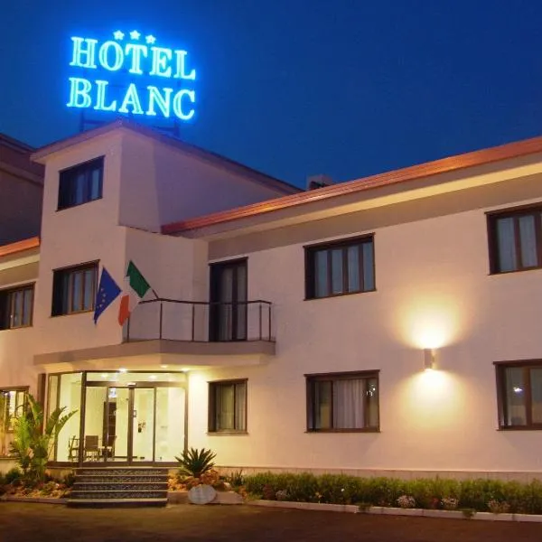 Hotel Blanc, hotel em Casoria