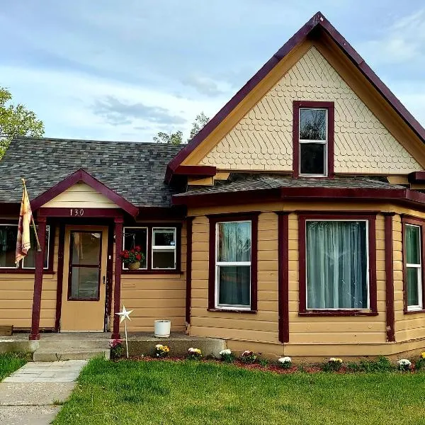 Vintage Cozy Family Home near National Parks, hotel en Saint Anthony