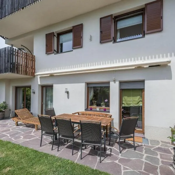 Charmed House – hotel w mieście Fiumes