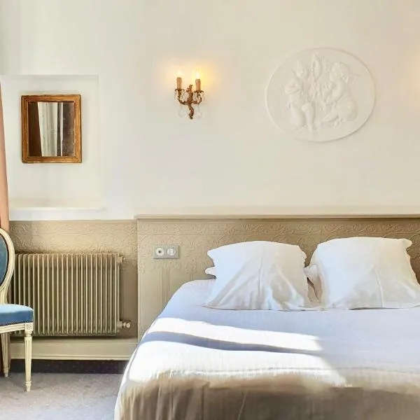 Les Cabines – hotel w mieście Houlgate