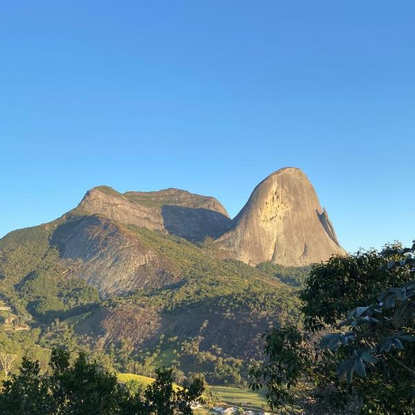 SUÍTE NO VISTA AZUL Vista para a Pedra